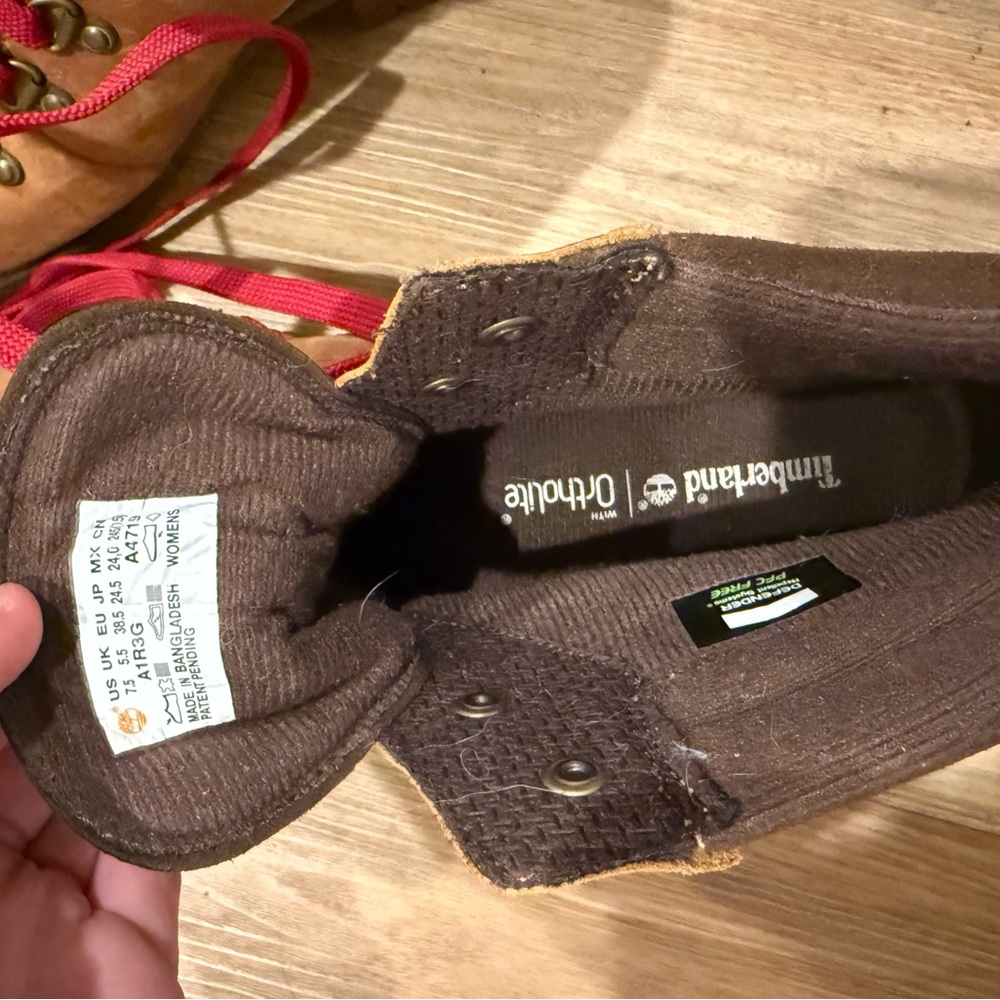 Timberland Boots - Picture 3 of 4